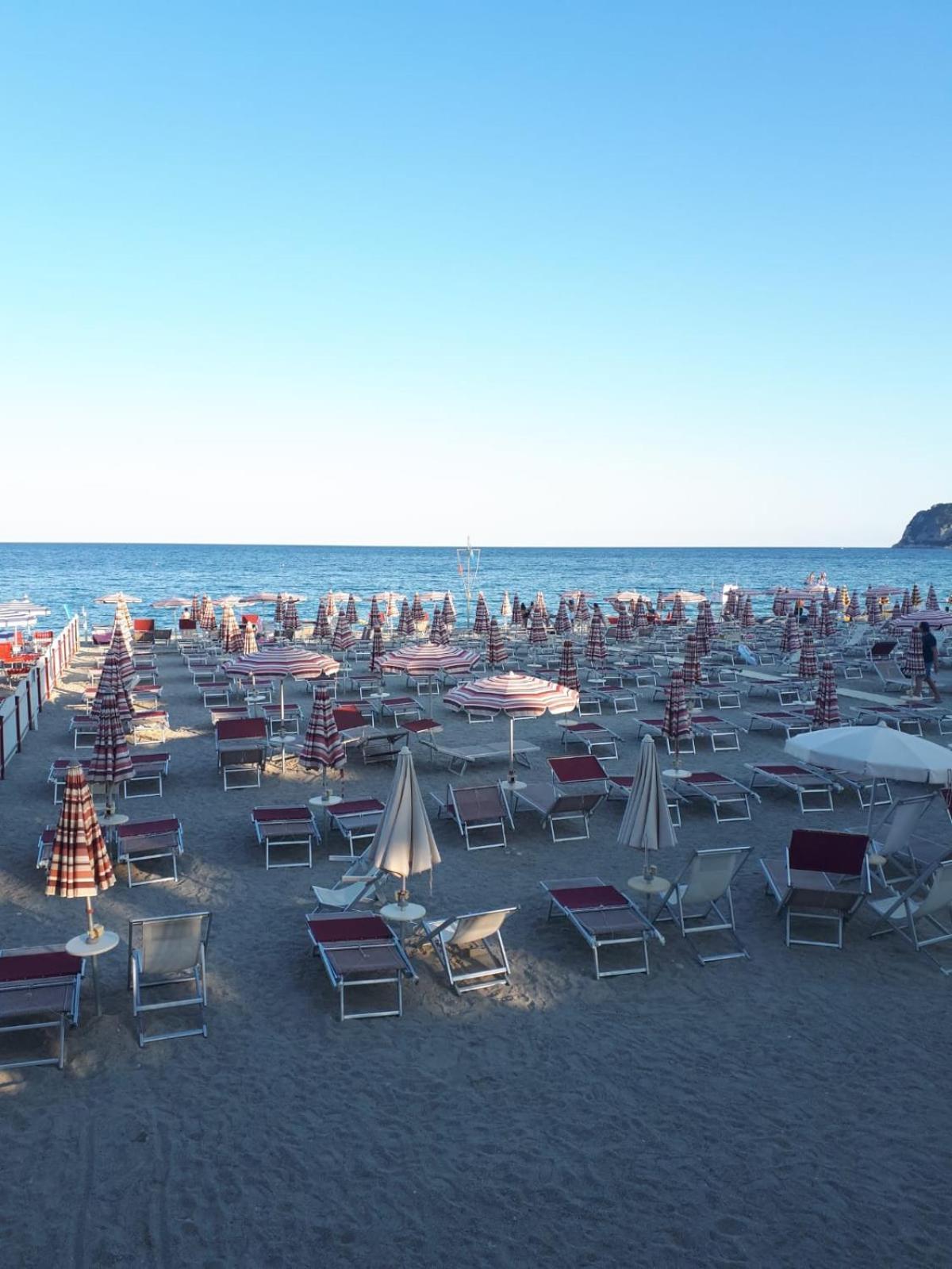 Hotel Melograno Spotorno Kültér fotó