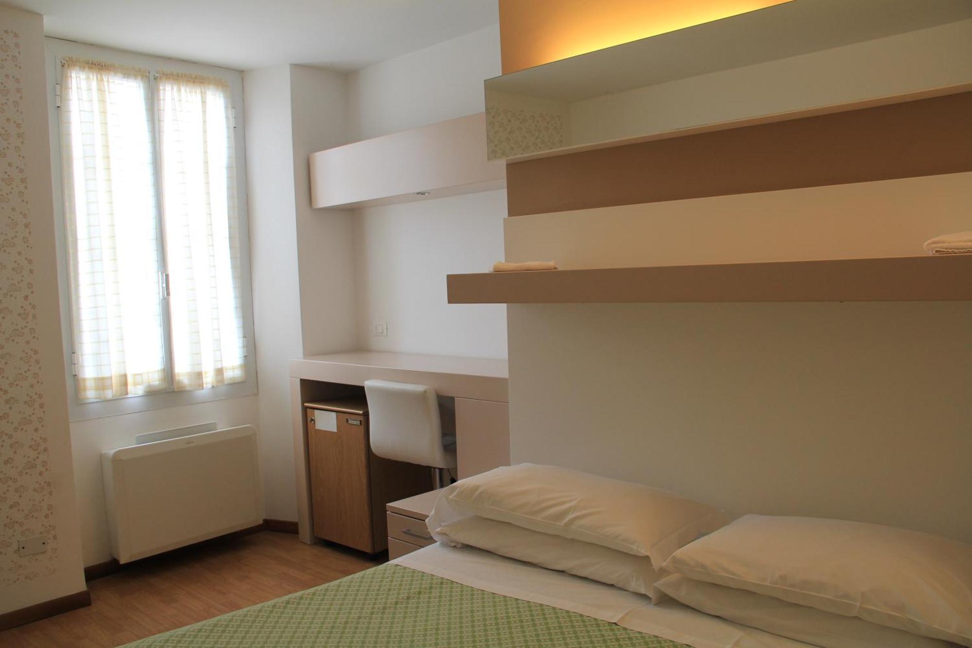 Hotel Melograno Spotorno Kültér fotó