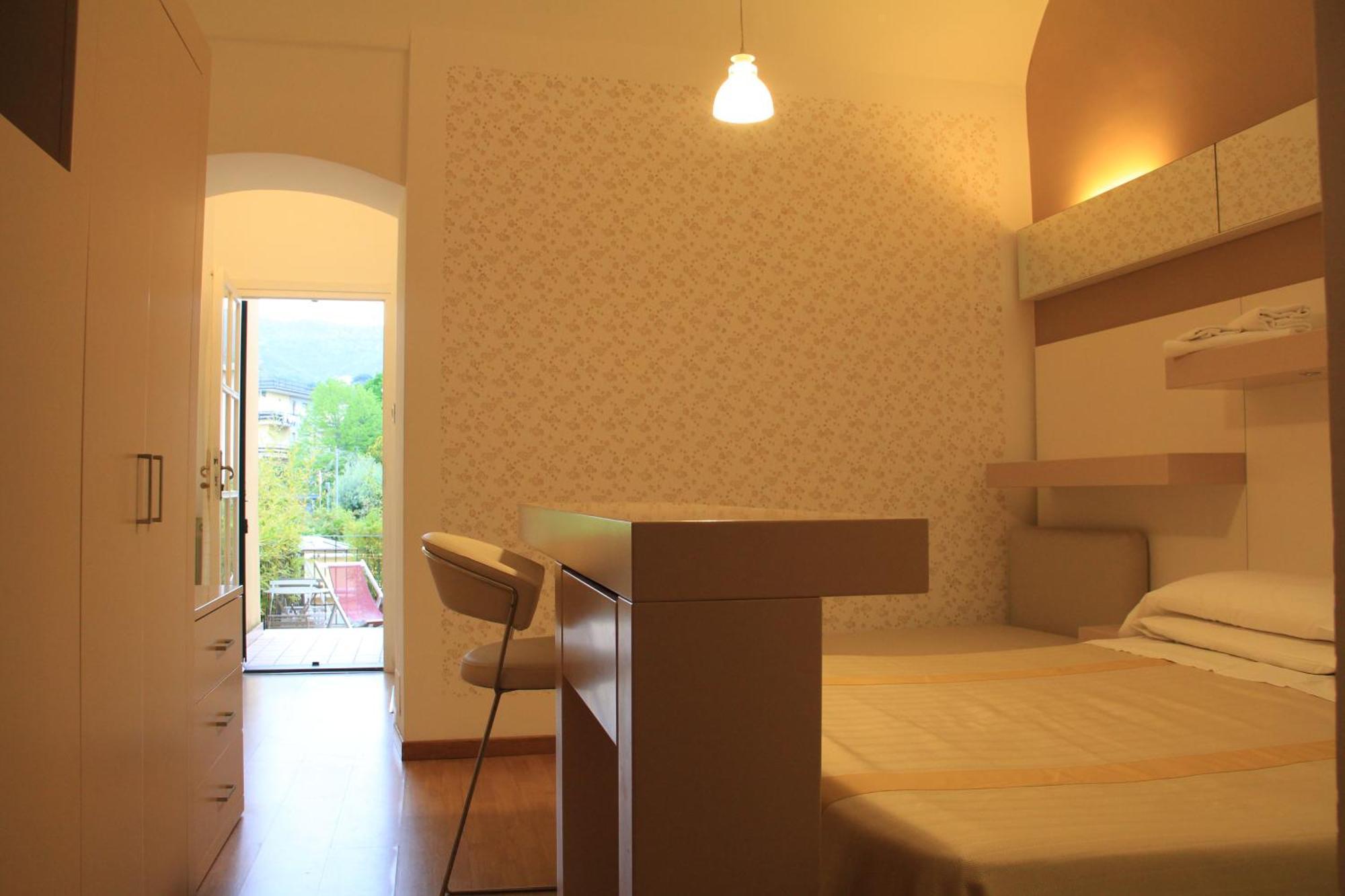Hotel Melograno Spotorno Kültér fotó