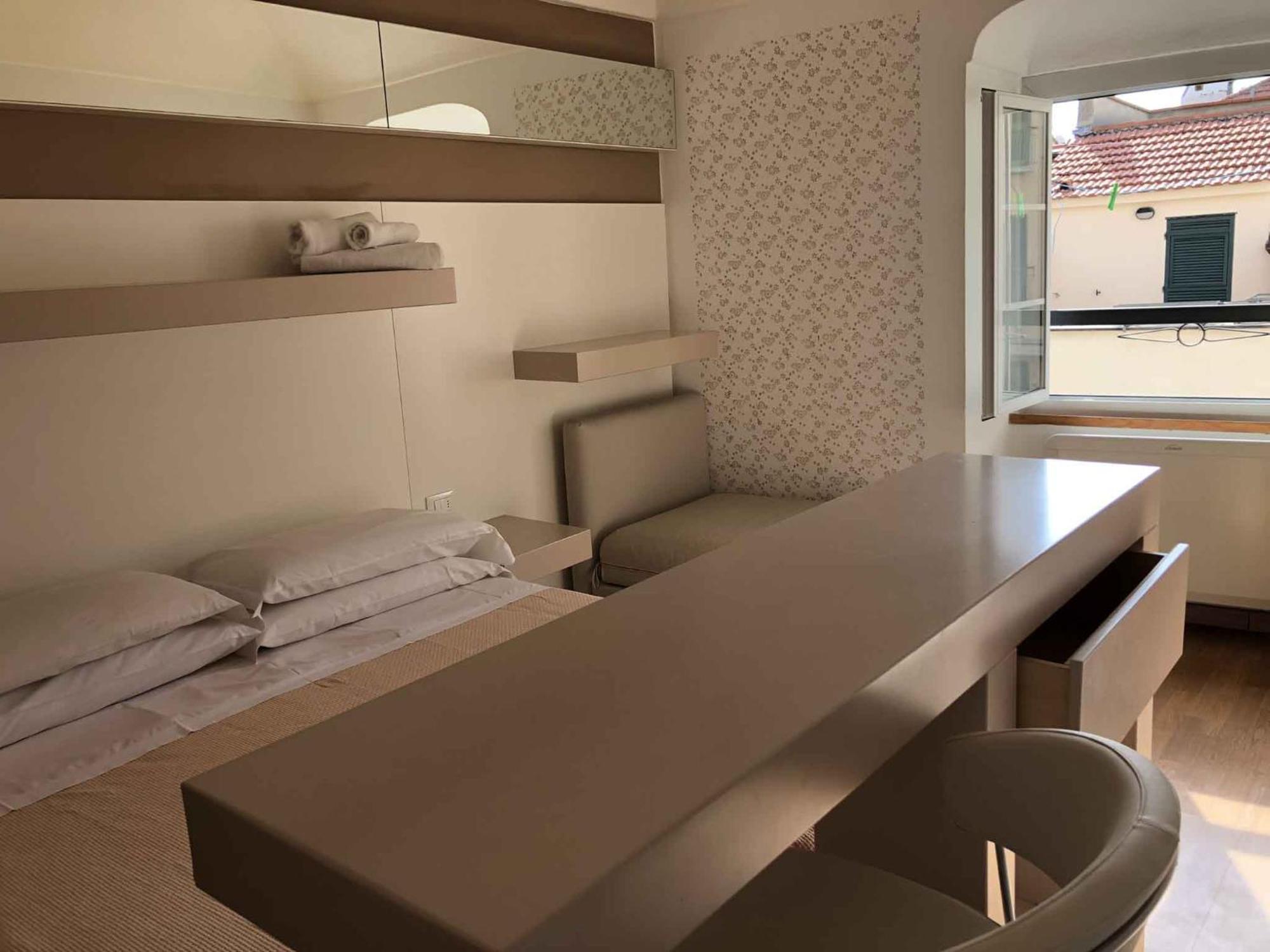 Hotel Melograno Spotorno Kültér fotó